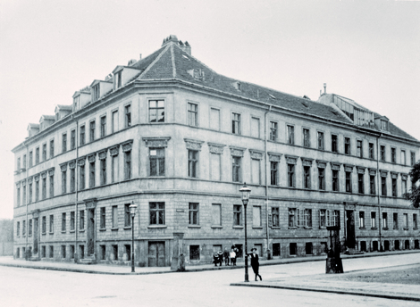 Erster Institutssitz des Königlich Preußischen Instituts für Infektionskrankheiten in der Schumannstraße in Berlin-Mitte, Ende des 19. Jahrhunderts. Quelle: © RKI